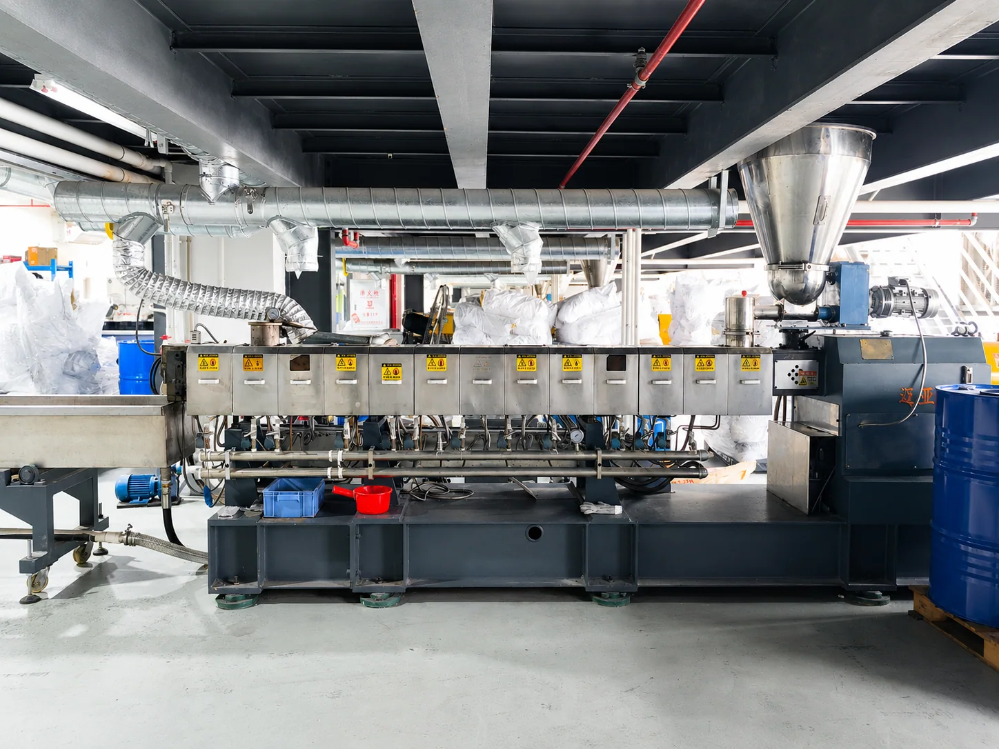 Plastic additives production equipment at ARGIOPE Jindaquan factory in China